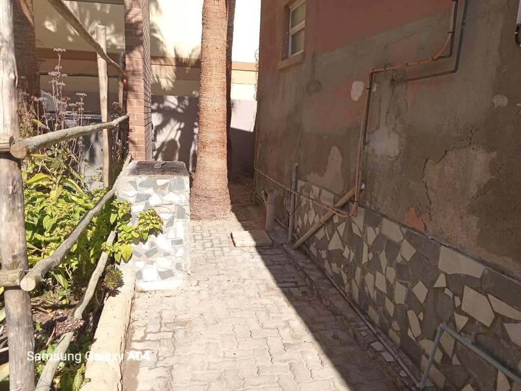 Oceanlife Guesthouse And Restaurant Luederitz Exterior foto